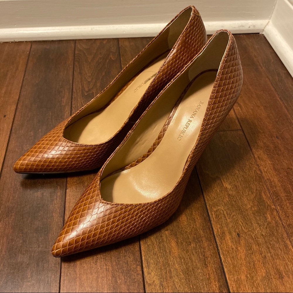 Banana republic heels